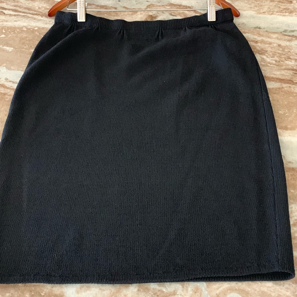 St. John Black Skirt Black sz 10 made in USA